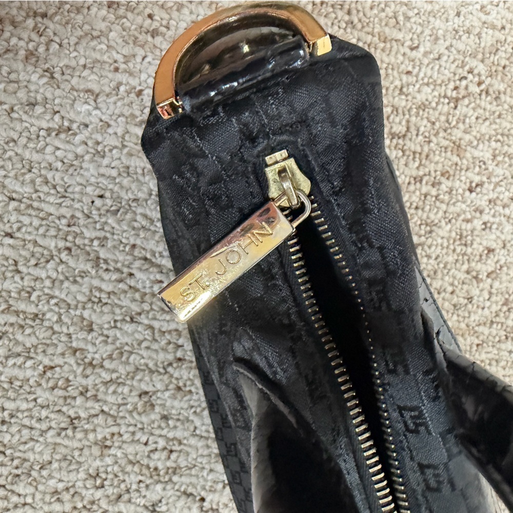 St. John sport Black Handbag - Picture 5 of 8